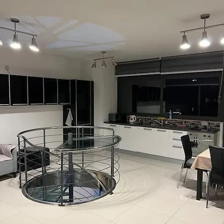 Place For Grup And Family Flat Saint Julian's