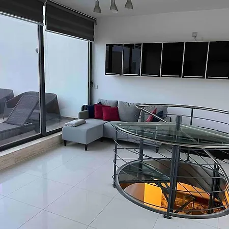 Place For Grup And Family Flat Saint Julian's